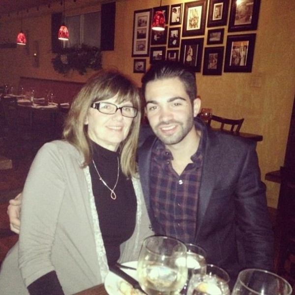  Δείτε με ποια τραγουδίστρια είναι ζευγάρι ο γιος της Σοφίας Παπανδρέου