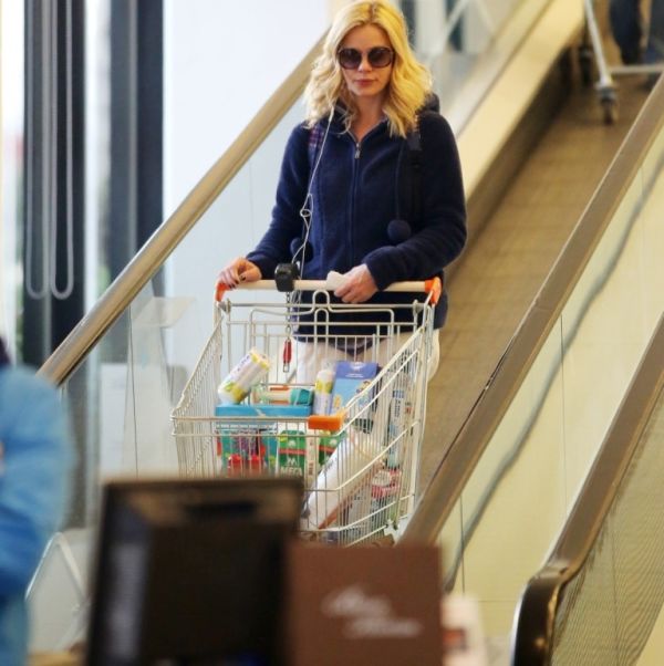 Μια καλή νοικοκυρά η Ζέτα Μακρυπούλια