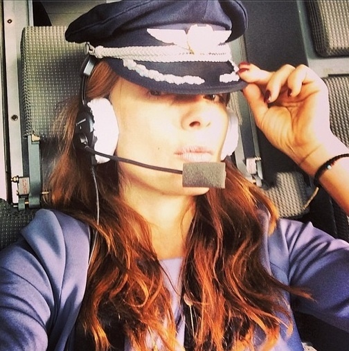 Η Αλεξάνδρα Πασχαλίδου πετάει άυπνη και άβαφη για Αθήνα