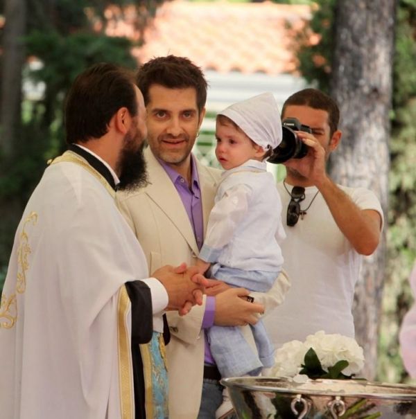 Το άλμπουμ της βάφτισης των διδύμων του Φοίβου