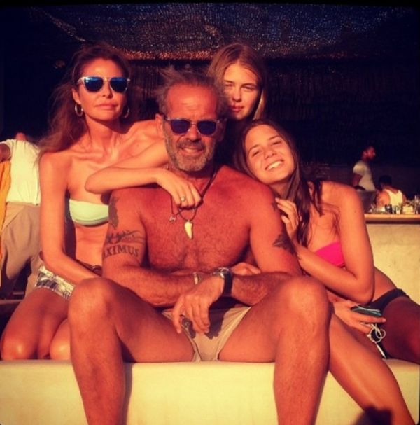 Ο Πέτρος και τα κορίτσια του!