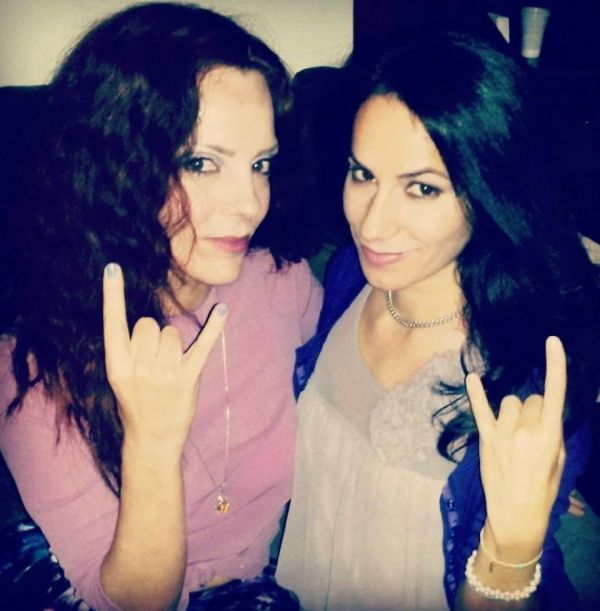 Δείτε πώς είναι σήμερα οι κόρες της αξέχαστης Μαλβίνας Κάραλη!