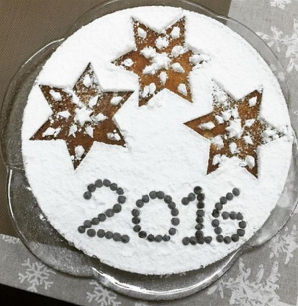 Η νιόπαντρη Ελληνίδα έφτιαξε μία νόστιμη  βασιλόπιτα