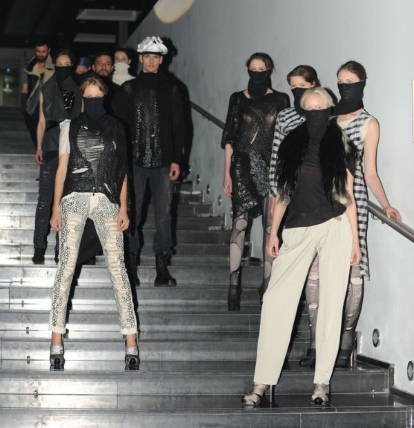 Τρίτη... αλλά καθόλου φαρμακερή για την εβδομάδα μόδας 