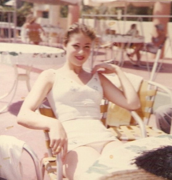 Κουίζ: Ποιά είναι η όμορφη κοπέλα της φωτογραφίας;