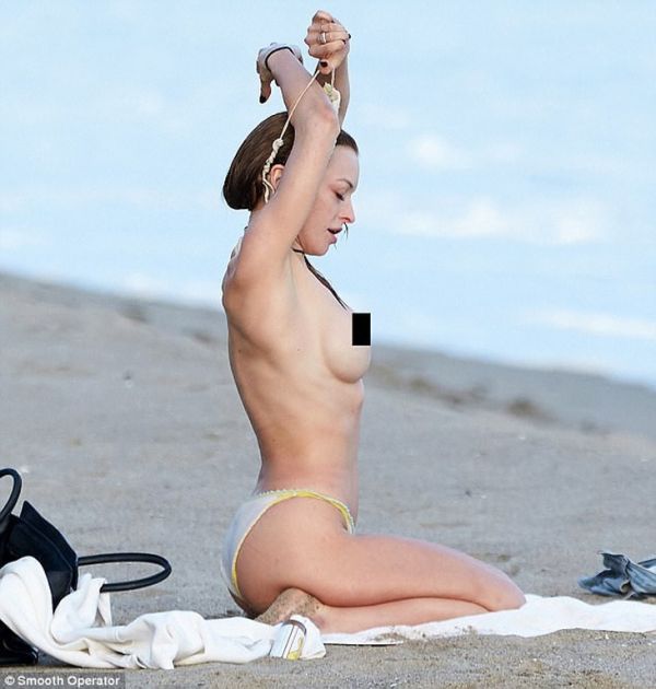 Topless η κόρη του Clint Eastwood