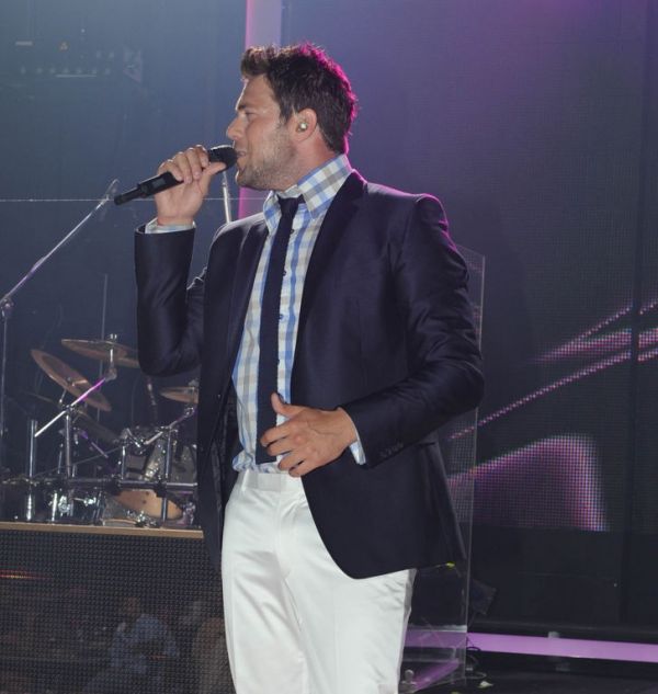 Ποιοι επώνυμοι πήγαν στον Χολίδη και την Πάολα;