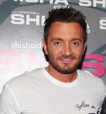 Ποιος επώνυμος ήθελε να στολίσει δέντρο από τον Νοέμβριο; 