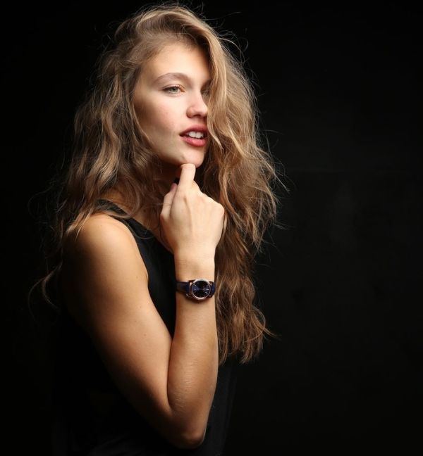 Αναγνωρίζετε το κοριτσάκι της φωτογραφίας; Είναι σήμερα γνωστή ηθοποιός! (Photos)