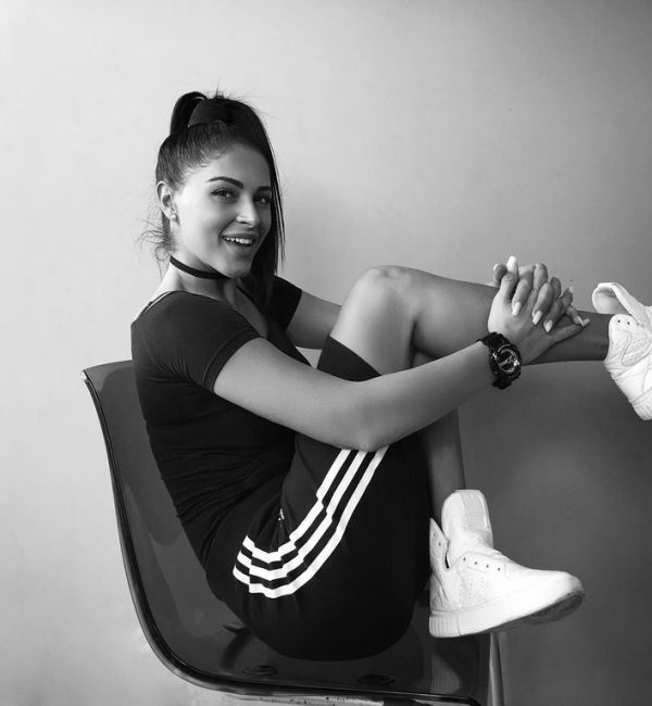 Survivor 2: Διάσημοι: Ξένια των Rec: Η sexy τραγουδίστρια που θα κάνει… αίσθηση