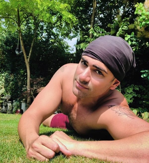 Δείτε πώς είναι σήμερα ο Σαρμπέλ. Εσείς θα τον αναγνωρίζατε στον δρόμο;