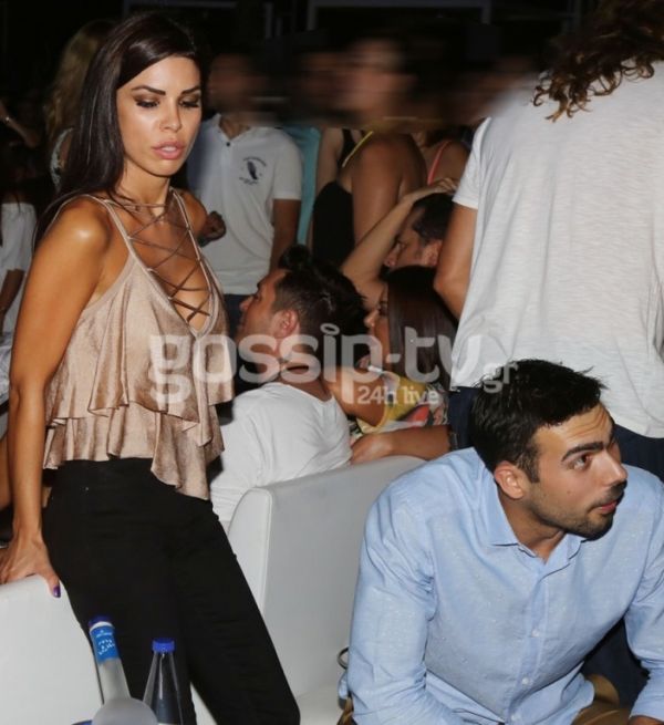 Κώστας Σλούκας: Βραδινή έξοδος με την κούκλα σύντροφο του