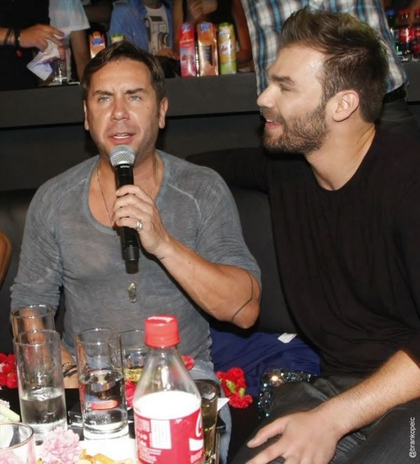 Ο Γιώργος Μαζωνάκης διασκέδασε στον Σαμπάνη