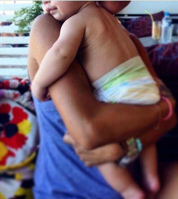 Η Πιερίδη αγκαλιά στο Instagram με τον γιο της