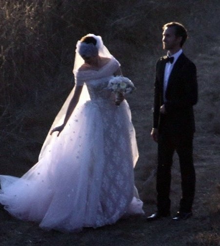 Παραμυθένιος γάμος για την Anne Hathaway! Όλες οι λεπτομέρειες!