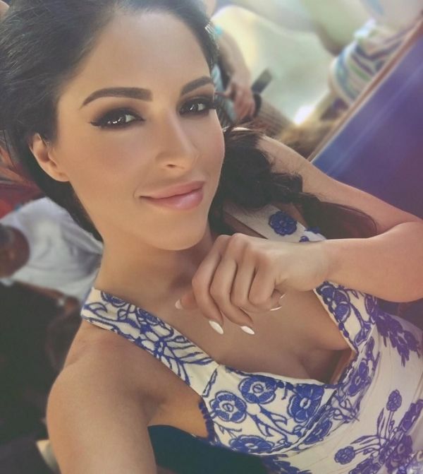 Survivor 2: Διάσημοι: Ξένια των Rec: Η sexy τραγουδίστρια που θα κάνει… αίσθηση