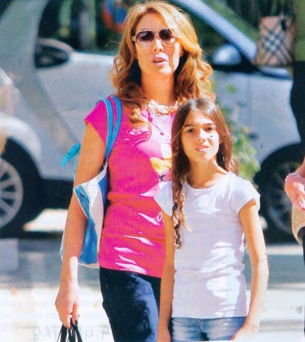 Τατιάνα Στεφανίδου: Στην Κηφισιά με την κόρη της