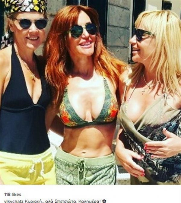  Βίκυ Χατζηβασιλείου: Ποζάρει με καυτό μαγιό και αποκαλύπτει τις τέλειες αναλογίες της!