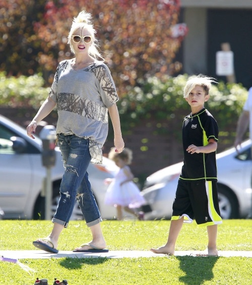 Η Gwen Stefani έγκυος για τρίτη φορά στο πάρκο με τους γιους της