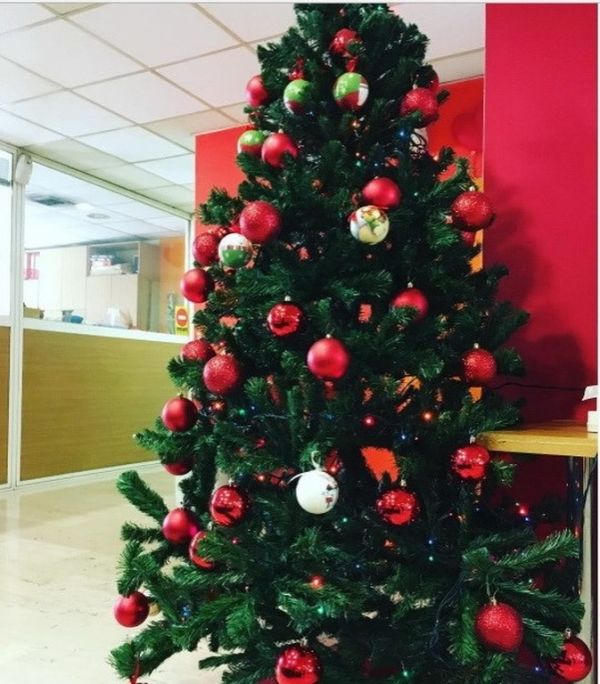 Έτσι στόλισε το γραφείο της η...