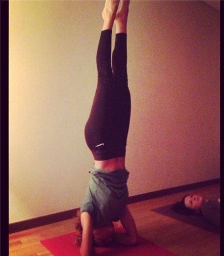 Εκείνη γυμνάζεται και εμείς… απολαμβάνουμε το «θέαμα»! (φωτό)