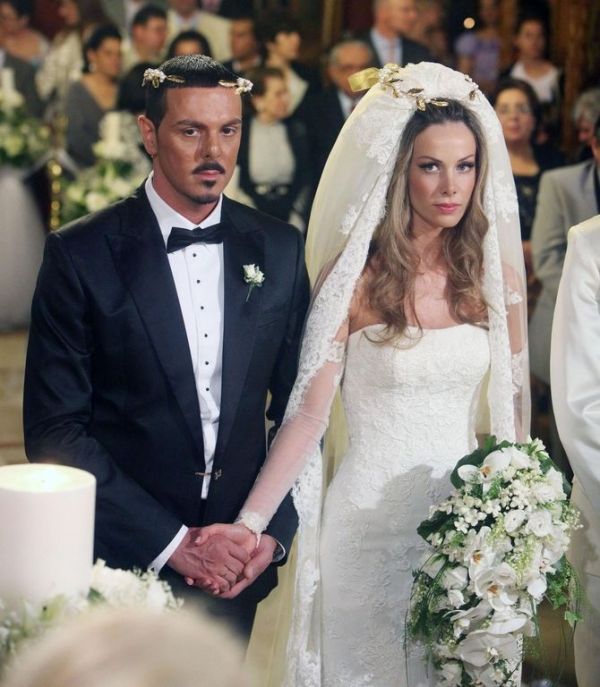 Καρπαθάκη-Βουρλιώτης: Το φωτογραφικό άλμπουμ του γάμου τους!