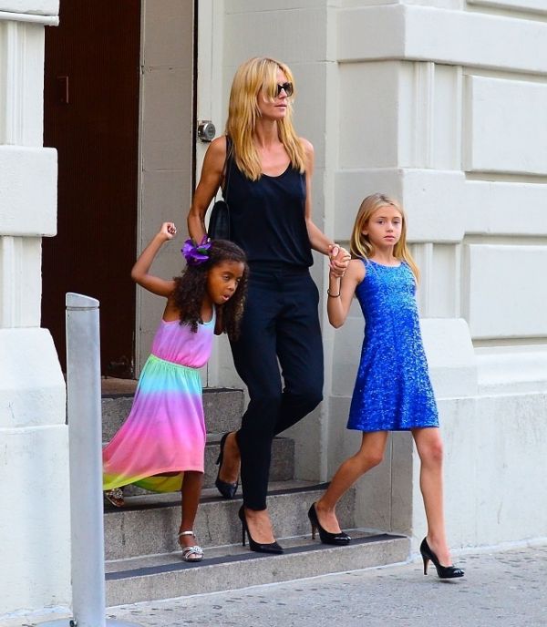 Απίστευτο! Έβαλε τακούνια στην 10χρονη κόρη της