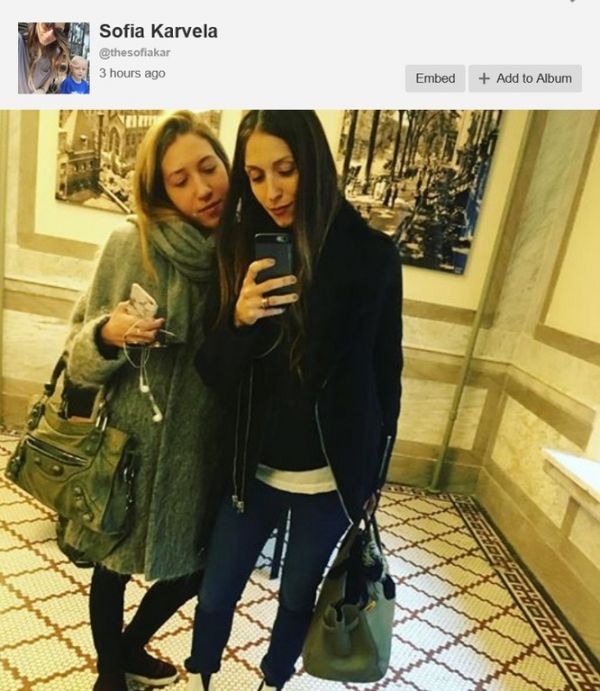 Είναι εμφανή τα σημάδια της εγκυμοσύνης της (φωτό)