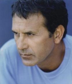 Σε ποιον τραγουδιστή ανήκει αυτό το σπίτι; 