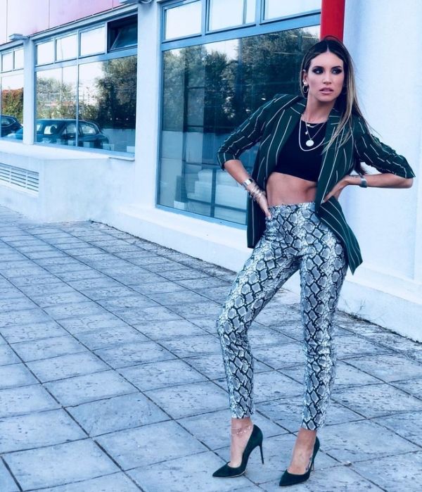 Αθήνα Οικονομάκου: Μήνες μετά τη γέννα με κοιλιακούς «φέτες»