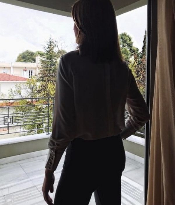 Τατιάνα Στεφανίδου: Ρεμβάζει στο μπαλκόνι του σπιτιού της (φωτό)