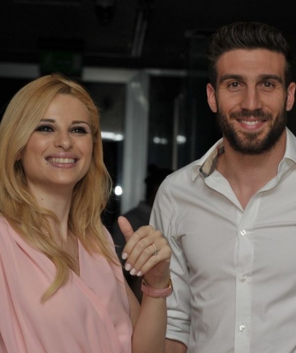 Η εξομολόγηση για την αποβολή της λίγο πριν ανέβει τα σκαλιά της εκκλησίας