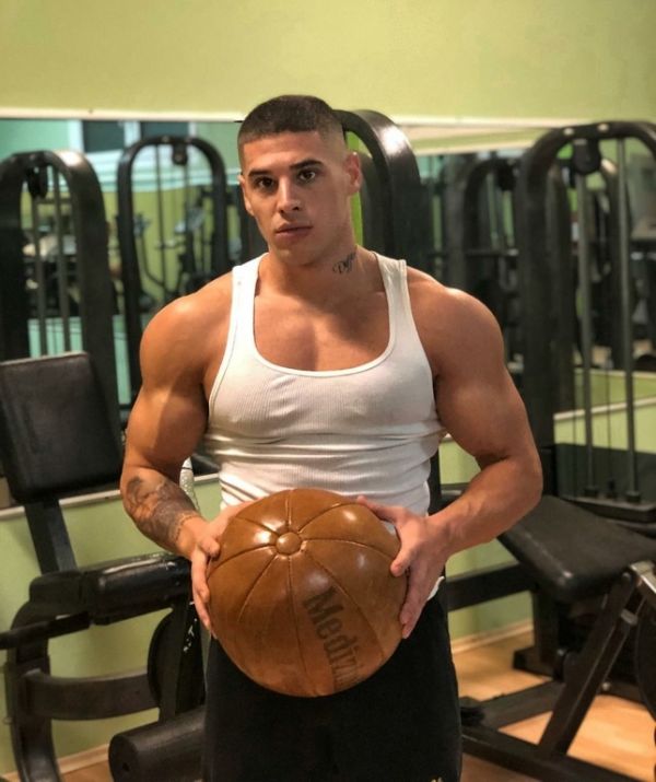 Κατερίνα Δαλάκα: Μοιράστηκε μαζί μας την πιο όμορφη φωτογραφία με τα αδέρφια της!