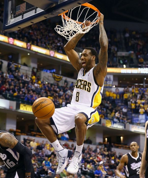 Σοκ: Νεκρός σε τροχαίο ο Ρασουάλ Μπάτλερ