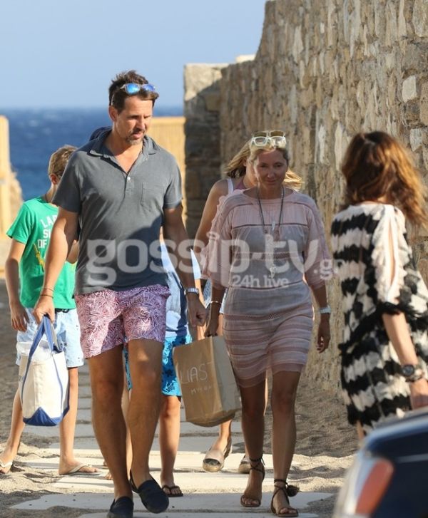 Παύλος Γλύξμπουργκ-Μαρί Σαντάλ: Οικογενειακές διακοπές στη Μύκονο