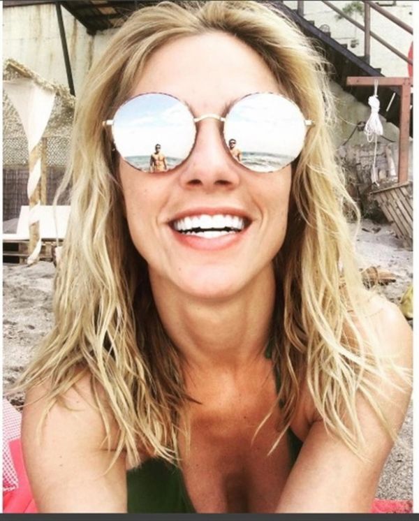 Ντορέττα παπαδημητρίου: Ποιον άντρα βλέπει και είναι τόσο χαρούμενη - Τα γυαλιά της την πρόδωσαν 