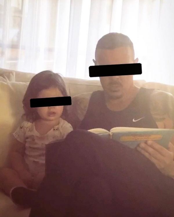 Ο Νίκος Βουρλιώτης διαβάζει παραμύθι στην κόρη του κι «έλιωσε» το instagram