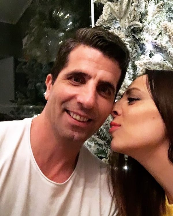 Η έκπληξη στον Θανάση Βισκαδουράκη στο θεατρικό σανίδι και η συγκίνηση! 