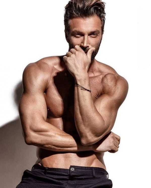 Survivor 2: Μαχητές: Θοδωρής Θεοδωρόπουλος: Από τις πασαρέλες στον Άγιο Δομίνικο