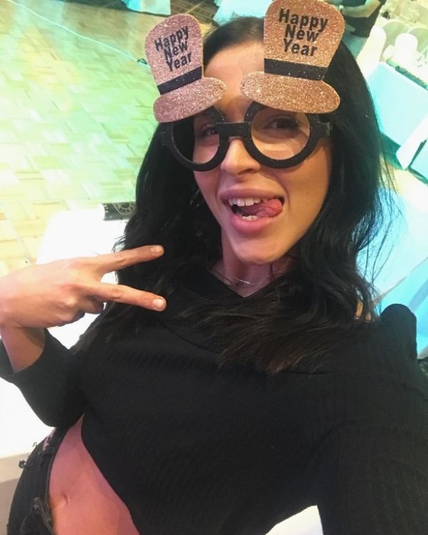 Survivor 2: Διάσημοι: Ξένια των Rec: Η sexy τραγουδίστρια που θα κάνει… αίσθηση