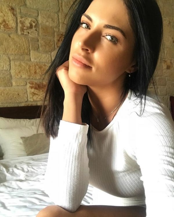 Survivor 2: Διάσημοι: Ξένια των Rec: Η sexy τραγουδίστρια που θα κάνει… αίσθηση