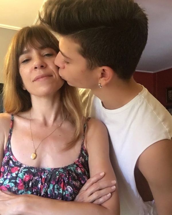 Μυρτώ Αλικάκη: Η «τρυφερή» φωτό που πόσταρε με τον γιο της να την φιλάει