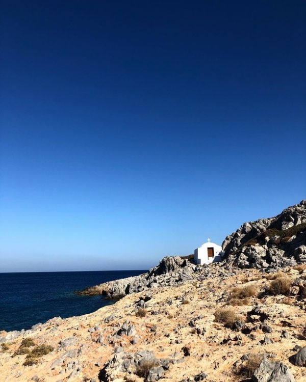 O Σάββας Πούμπουρας σε εκκλησάκι του Αγίου Φωκά στην Αστυπάλαια!