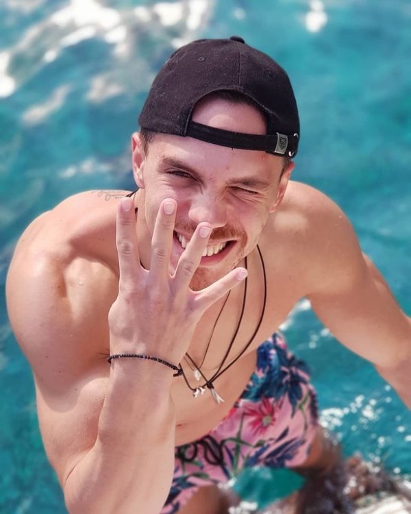 Πετρούνιας-Μιλλούση: Διακοπές με σκάφος στο Ιόνιο