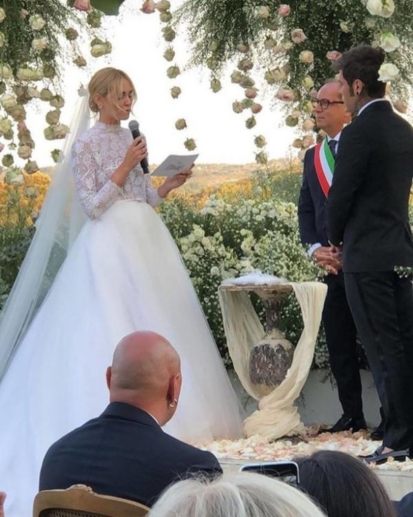 Πριν λίγους μήνες έγιναν γονείς, τώρα όμως παντρεύτηκαν 