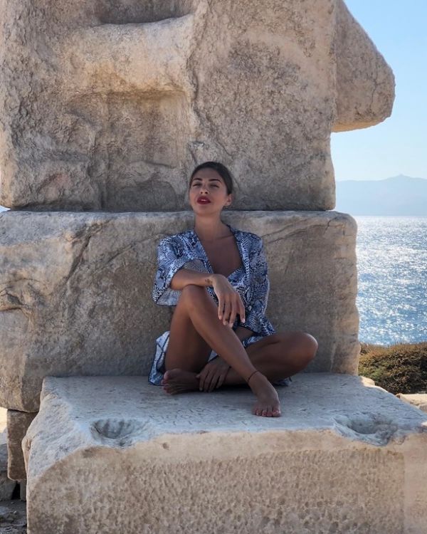 Άννα Λορένη: Η ερώτηση για την καταγωγή της από διαδικτυακό της φίλο και η απάντησή της