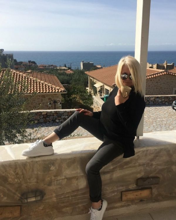 Τι δεν μπορεί ν’ αποχωριστεί η Ρούλα Κορομηλά;