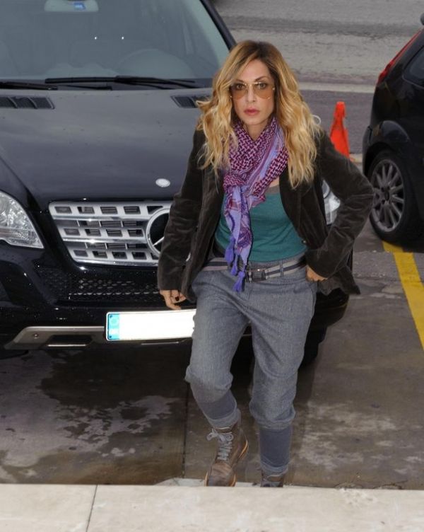 Καρέ-καρέ το ραντεβού της Άννας με το Νίκο!