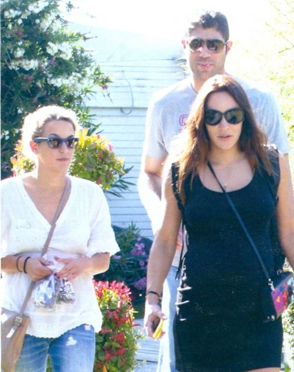 Τσουρή – Βασιλόπουλος: Βόλτα στη Γλυφάδα πριν έρθει ο πελαργός 