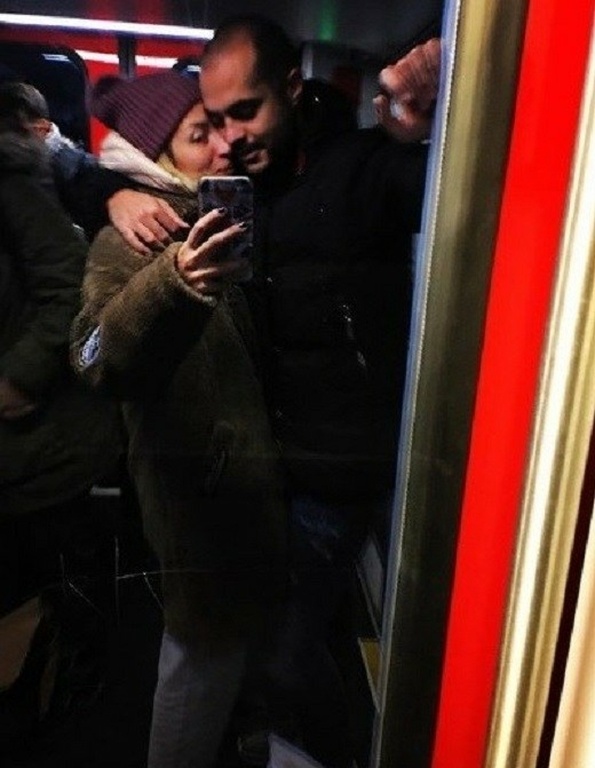 Ηλιάκη-Μανουσάκης: Το φωτογραφικό άλμπουμ του έρωτά τους και οι φήμες γάμου! 